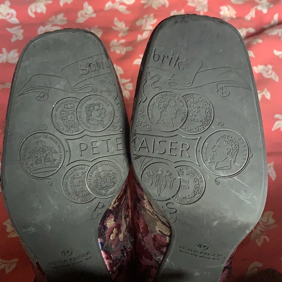 Peter Kaiser gorgeous brogue heels. - Picture 4 of 4